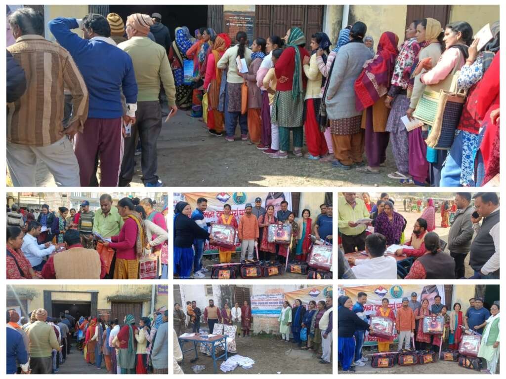 गांधी मैदान में श्रम विभाग द्वारा दूसरे दिन भी पंजीकृत श्रमिकों को बाटी गयी सामग्री एवं किट्स, अधिकार मित्रो ने किया भरपूर सहयोग