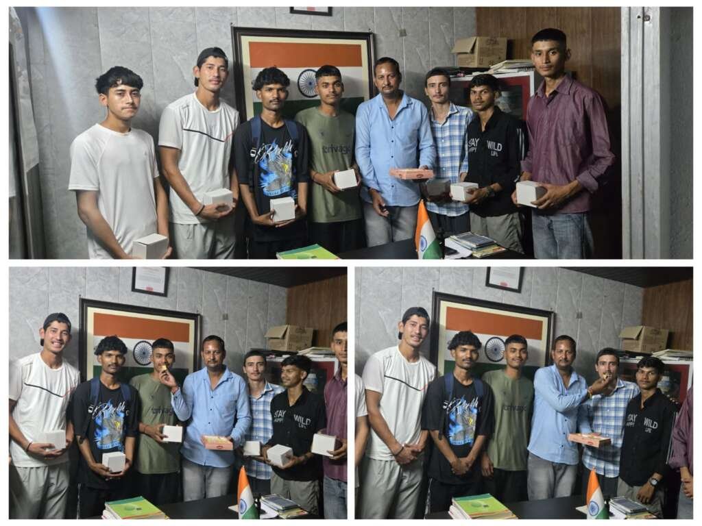 अग्निवीर में चयनित 15 युवाओं का हुआ सम्मान, निःशुल्क नागरिक पुस्तकालय अभियान ने मनाई खुशी