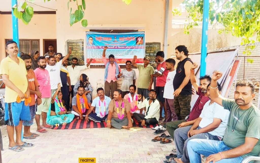 देवभूमि उत्तराखंड सफाई कर्मचारी संघ के बैनर तले पर्यावरण मित्रों का तीसरे चरण का आंदोलन जारी, सफाई कार्य में व्याप्त ठेका प्रथा पूर्णतः बंद करने सहित 7 सूत्रीय मांगों को लेकर जारी हैं आंदोलन