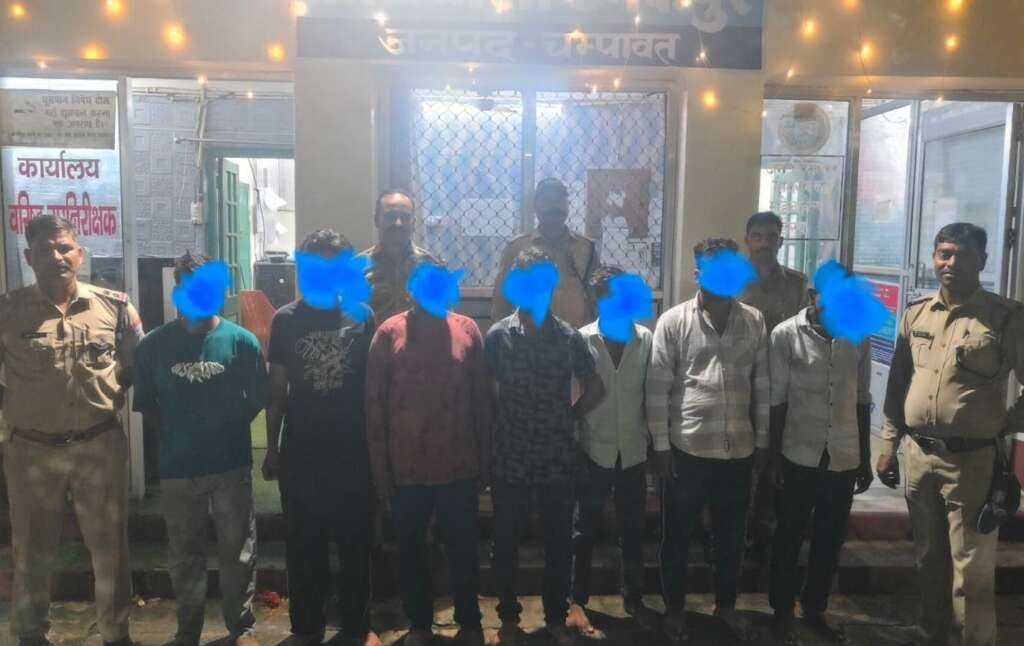 सार्वजनिक स्थान पर जुआ खेलने वाले 07 अभियुक्तो को कोतवाली पुलिस टीम द्वारा किया गया गिरफ्तार