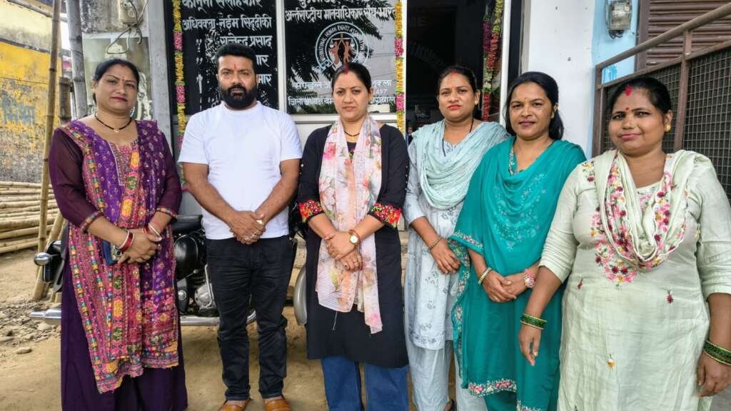 माँ पूर्णागिरि पर्यावरण संरक्षण समिति की बनबसा शाखा गठित, सरिता बनीं अध्यक्ष और मंजू को मिला सचिव का दायित्व, आरटीआई एक्टिविस्ट विनय शुक्ला को बनाया गया समिति का सलाहकार, जल्द होगा कार्यकारिणी का विस्तार